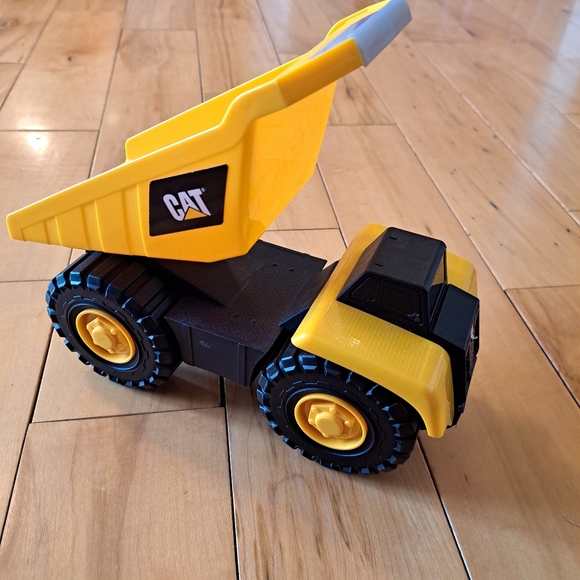 CAT Construction Tough Machines Toy Dump Truck 10" w/ Realistic Sounds & Lights - Picture 5 of 5